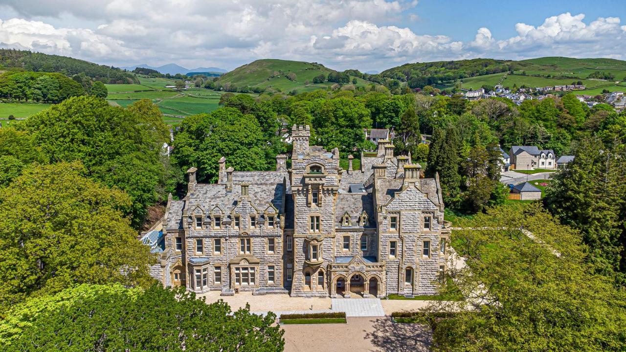 The Alfred Suite Stone Cross Mansion Ulverston Dış mekan fotoğraf